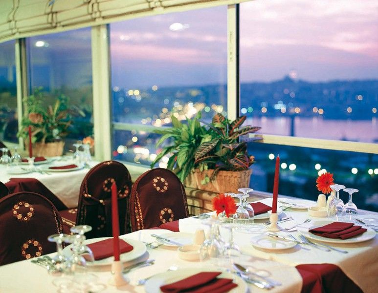 Grand Halic Goldenhorn Hotel Истанбул Ресторант снимка